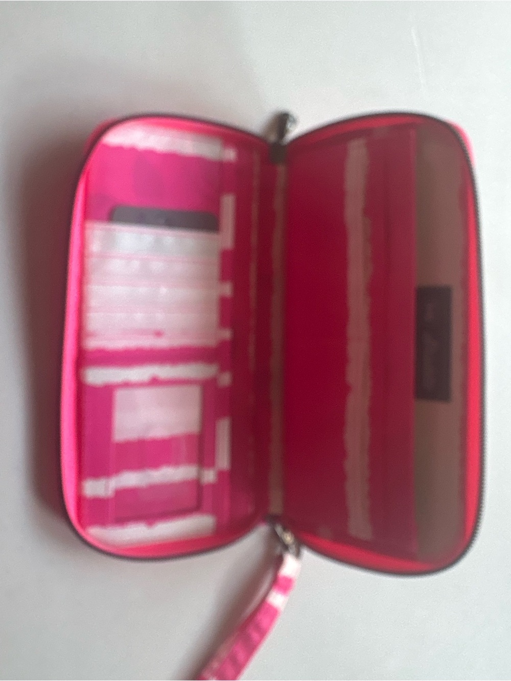 Lug Pink and White Quilted Zip Wallet with Wristlet Strap - Picture 6 of 7